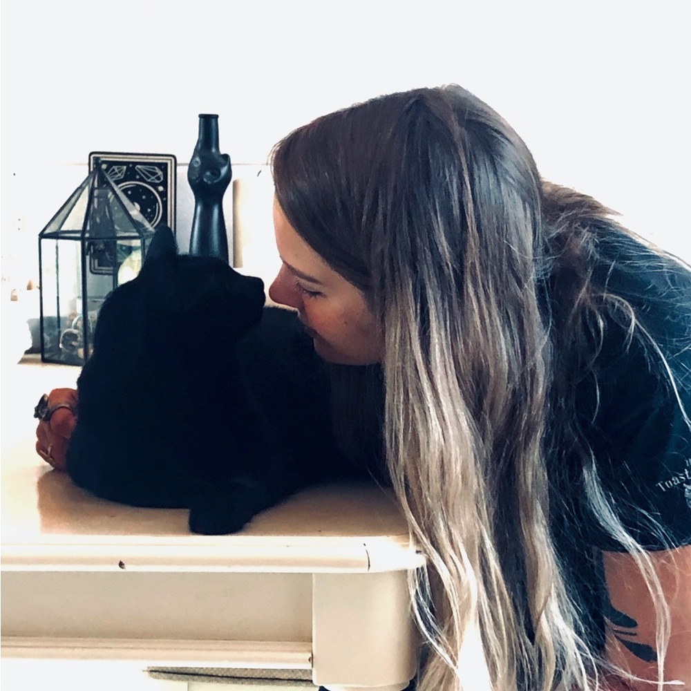 Meet your Posher, Elaine